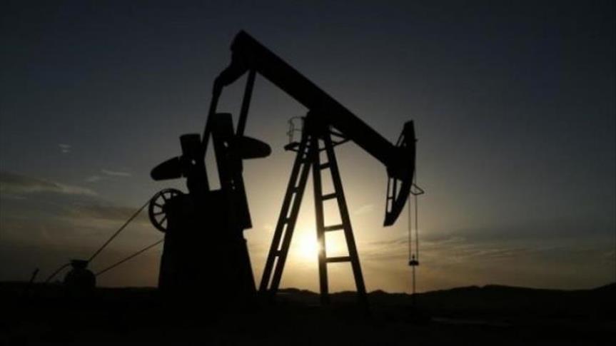 Oil prices down with US output remaining at record high