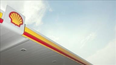 Shell posts over 40 percent income rise in 4th qtr.