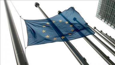 EU to promote euro over dollar in energy trade