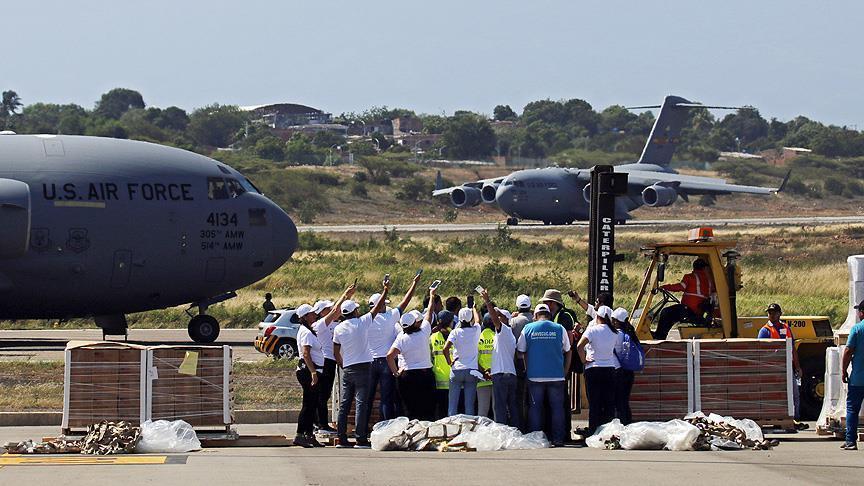 U.S. military planes carrying aid arrive in Colombia