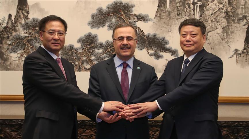 NORINCO Group Chairman Jiao Kaihe (left), Saudi Aramco CEO Amin Nasser (middle), governor of Liaoning Province, Tang Yijun (right) in Beijing, China. 