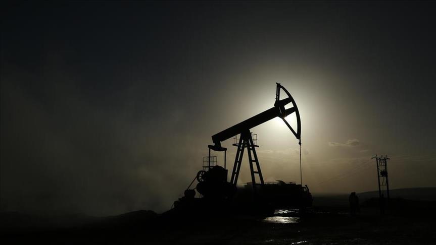 Number of US oil rigs falls by 9 to 834