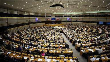 EP adopts resolution to impose more sanctions on Russia