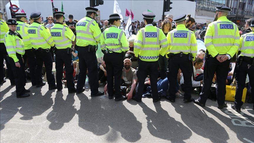 UK police arrest almost 1000 in climate change protests