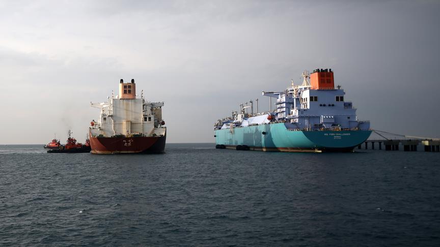 Lower renewable costs put $1.3T LNG investments at risk 