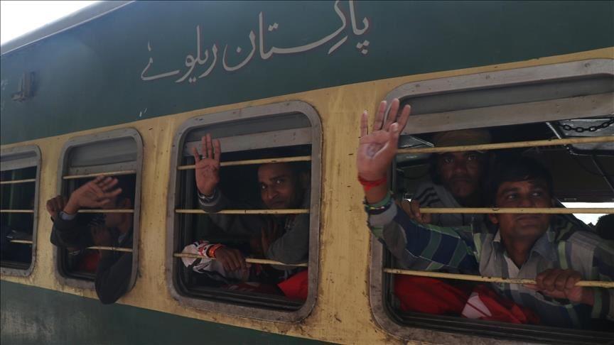 India suspends another train service to Pakistan
