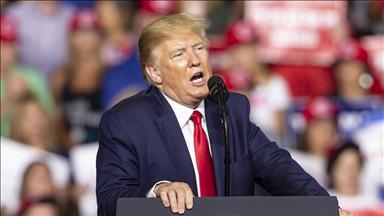 Trump says 'looking' like Iran behind Saudi attacks