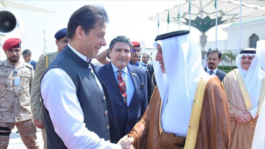 Pakistan's PM discusses Kashmir with Saudi crown prince