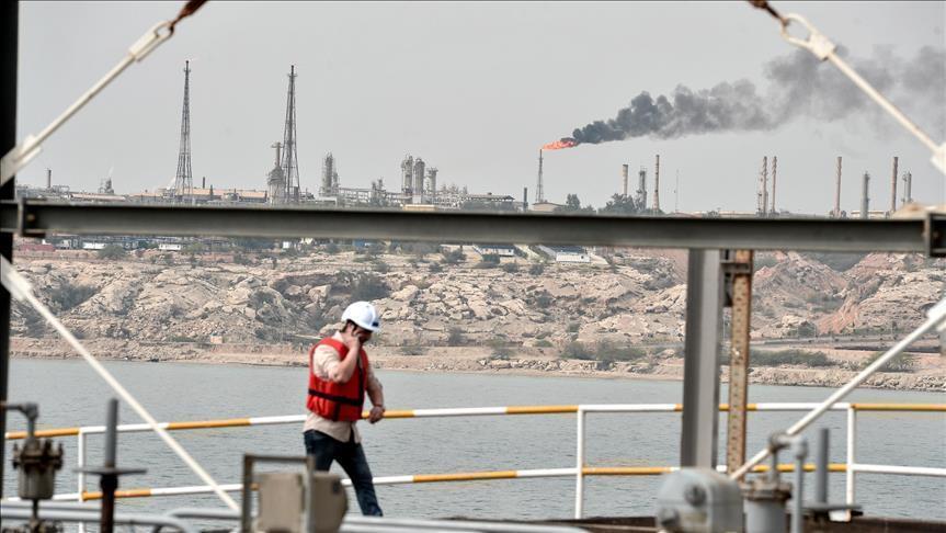Oil prices down slightly on last day of 2019
