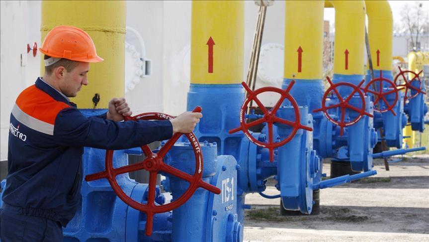 Russia and Ukraine sign deal for gas transit to Europe