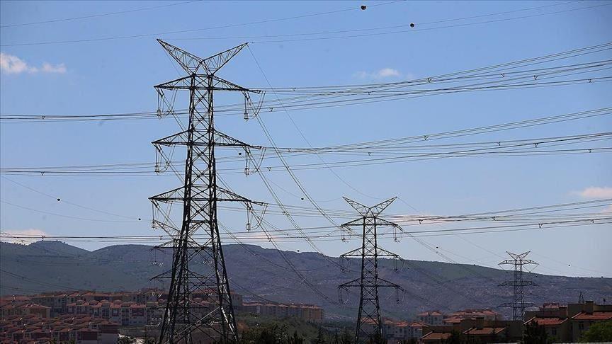 Spot market electricity prices for Sunday, Feb. 9