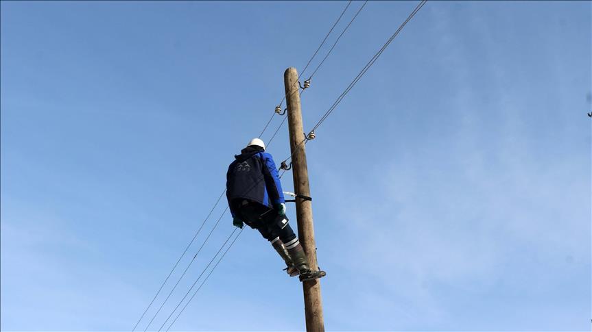 Spot market electricity prices for Tuesday, Feb. 25