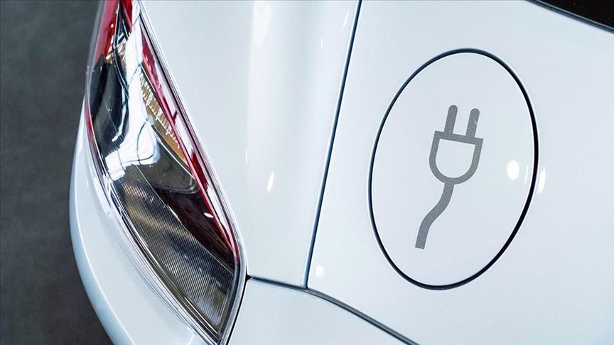 Number of fully electric cars up 140% in Netherlands