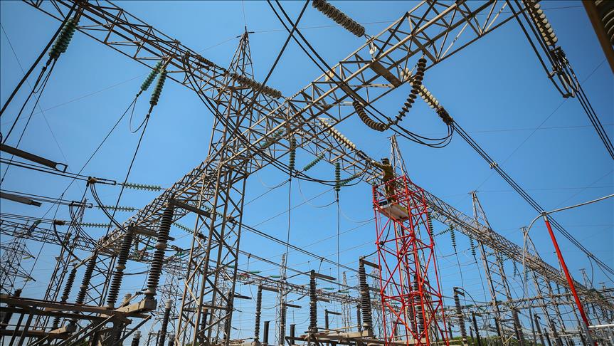 Spot market electricity prices for Saturday, April 18