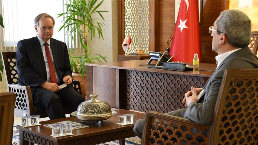 EU official congratulates Turkey on natural gas find