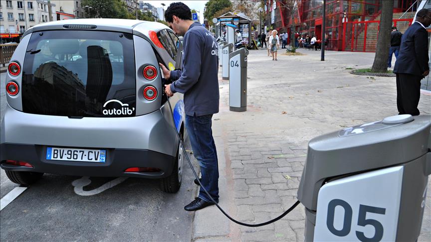 Total buys electric vehicle charge network in London