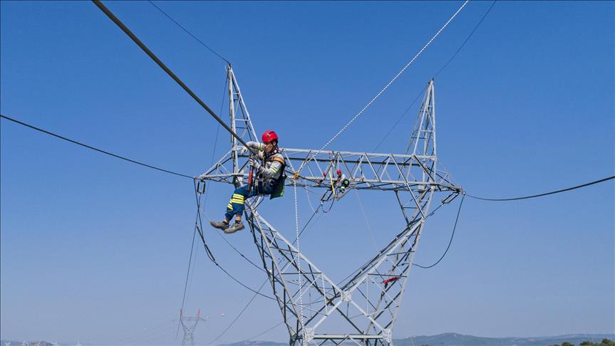 Spot market electricity prices for Saturday, Oct. 3