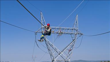 Spot market electricity prices for Saturday, Oct. 3