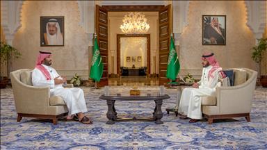 Saudi Arabia in talks to sell 1% stake in Aramco