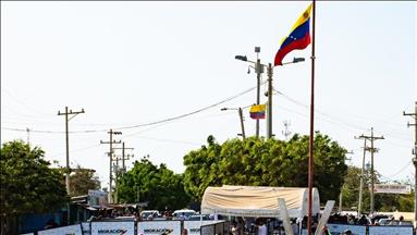 Colombia reopening border crossings with Venezuela