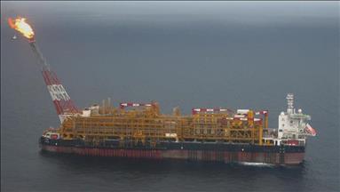 Shipping associations propose levy to reduce carbon emissions