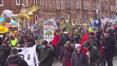 Tens of thousands march in Glasgow for climate change action, Scottish independence