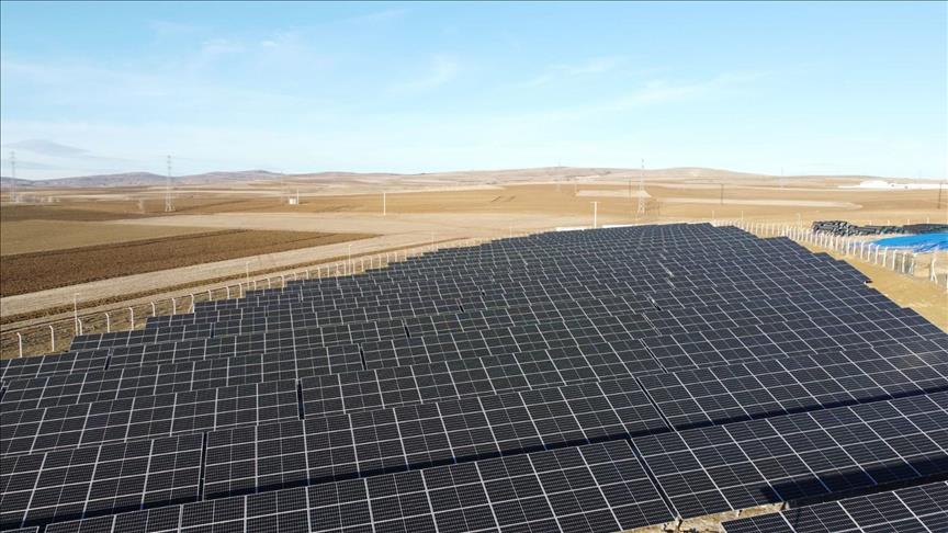 Turkiye's daily power consumption down 0.42% on Jan. 7