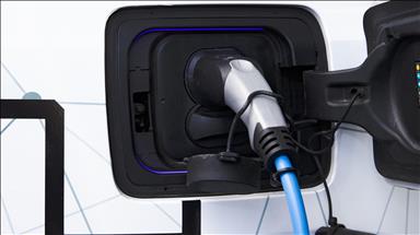 Volvo Cars invests in extreme-fast-charging battery developer StoreDot