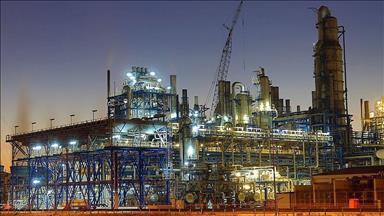 Lukoil buys Shell’s retail and lubricants businesses in Russia