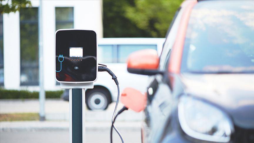 Electric car sales hit record high of 6.6 million in 2021