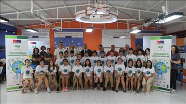 Workshops in Izmir raise awareness on clean energy among young adults