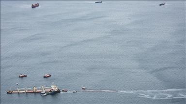 Oil slick from half-sunken ship in Gibraltar reaches Spanish beach
