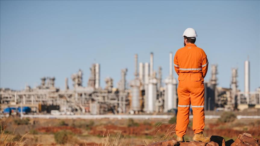 Australia's Woodside signs LNG deal with Uniper
