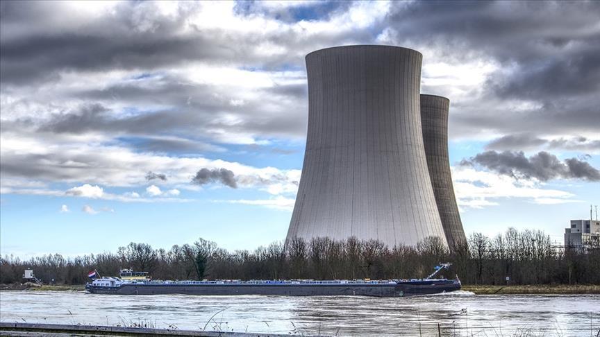 Concerned Belgians sue state over nuclear plant shutdowns