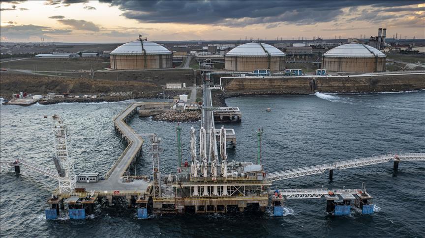 Oil prices up as value of US dollar falls