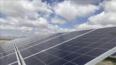 Türkiye expects record solar power capacity growth in 2022