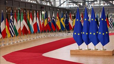 Polish PM applauds EU's deal on gas price cap