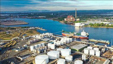 Oil down as economic downturn leads to weak demand fears