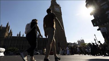 2022 was UK's warmest year on record, says meteorology office
