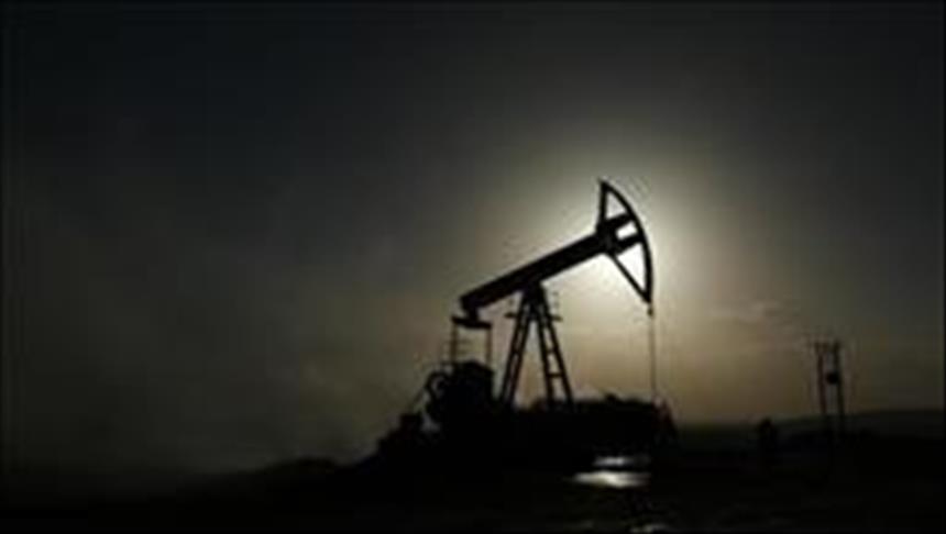 US oil rig count down for week ending Jan. 6