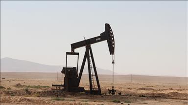 US oil rig count down for week ending Jan. 28