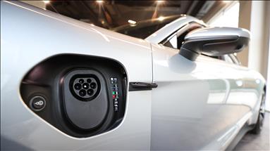 Global sales of electric cars set to grow 35% this year, reaching 14 million