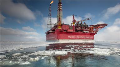 Russian oil and gas revenues down by 52% in January-April 2023