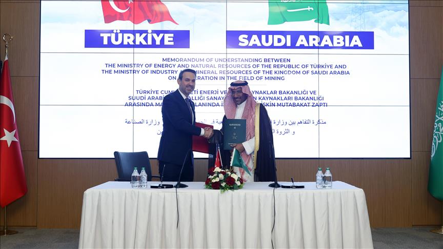 Türkiye, Saudi Arabia ink deal to boost mining sector cooperation 