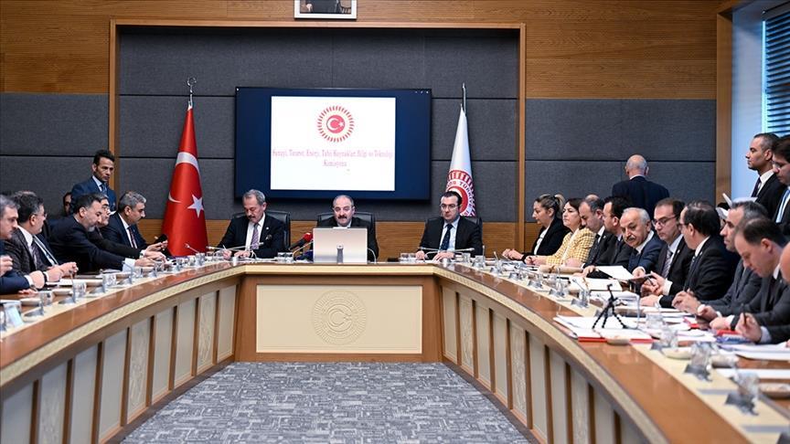 Enerji alanında düzenlemeler içeren kanun teklifi komisyonda