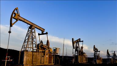 Oil prices up following strong demand outlook