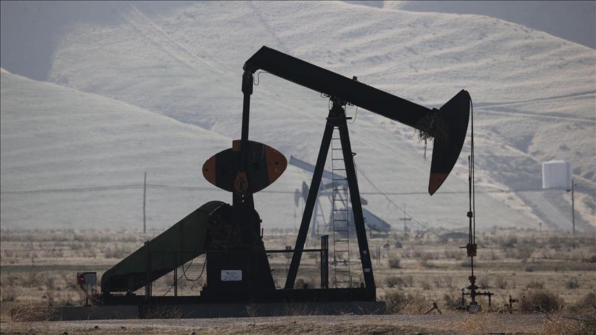 Oil up with data signaling strong economic growth in US, heightening geopolitical tensions