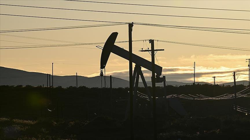 Oil prices down following cease-fire talks, uncertainty over Fed interest rate cut