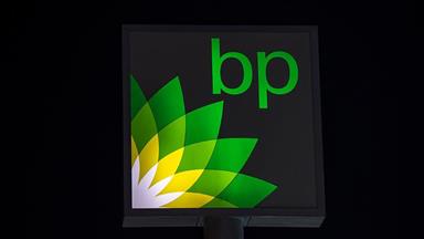 Iraq, bp sign deal for development projects in Kirkuk oil fields