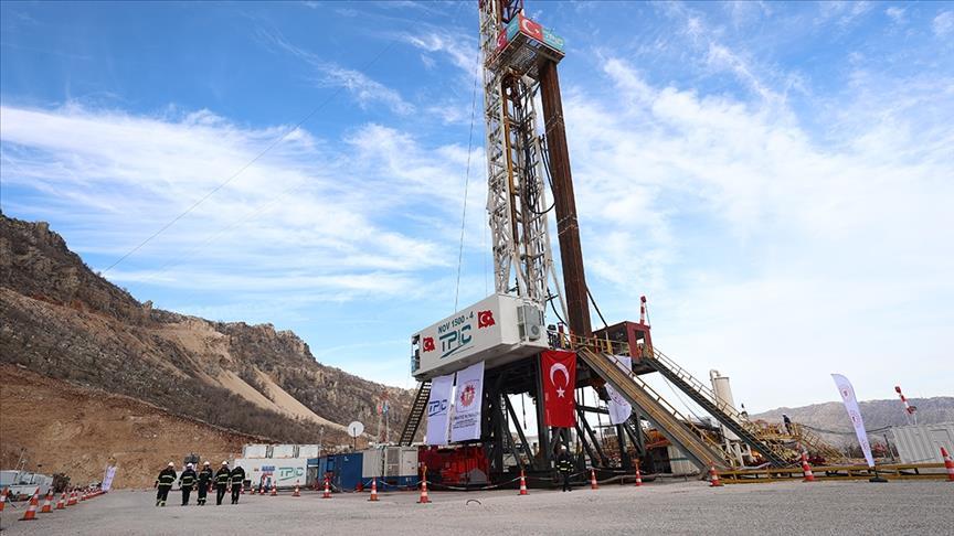 Türkiye, petrol üretimini artıracak yeni keşifleri hedefliyor